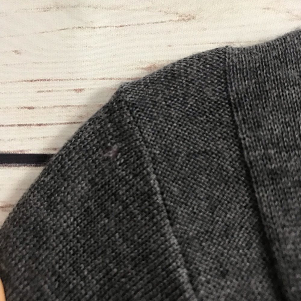 Everlane Wool Grey V Neck Pullover Sweater Small - Picture 7 of 8